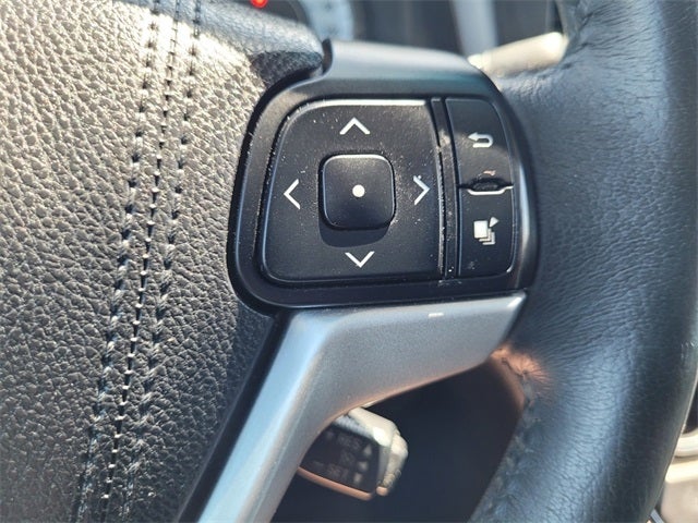 2017 Toyota Sienna SE Premium W/ Navigation and Moonroof